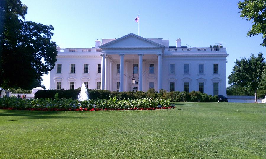 Washington D.c. Photograph - White House by Johanna Ihli