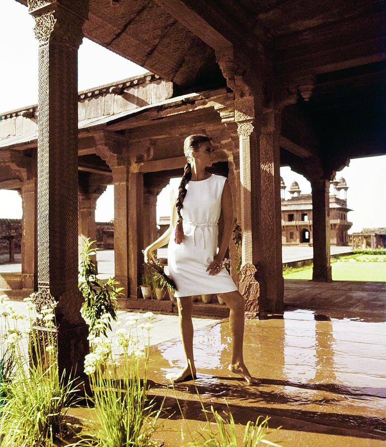 Wilhelmina Wearing A White Linen Dress Photograph by Henry Clarke