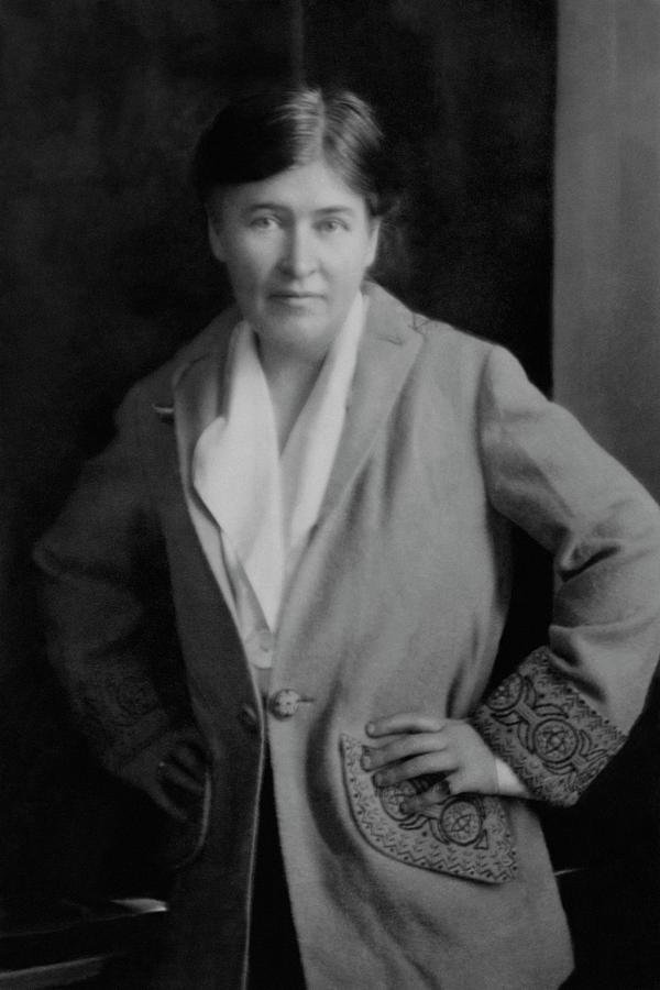 Willa Cather Wearing A Jacket Photograph by E. O. Hoppe