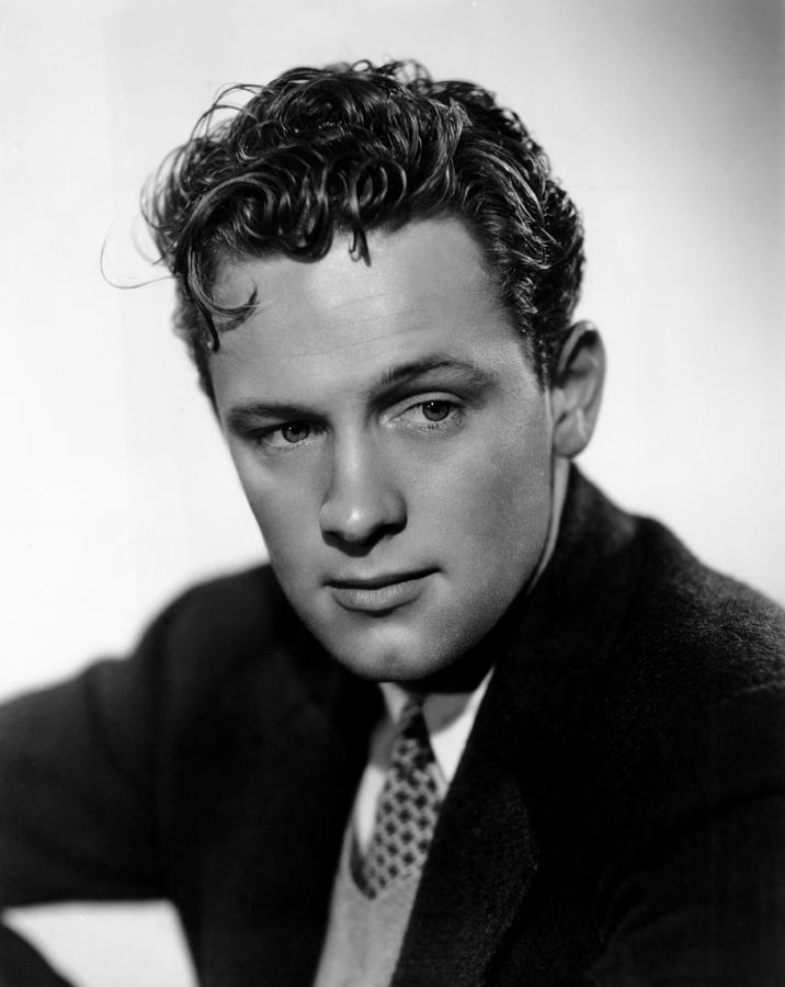 William Holden, Columbia Portrait, 1939 Photograph by Everett - Fine ...