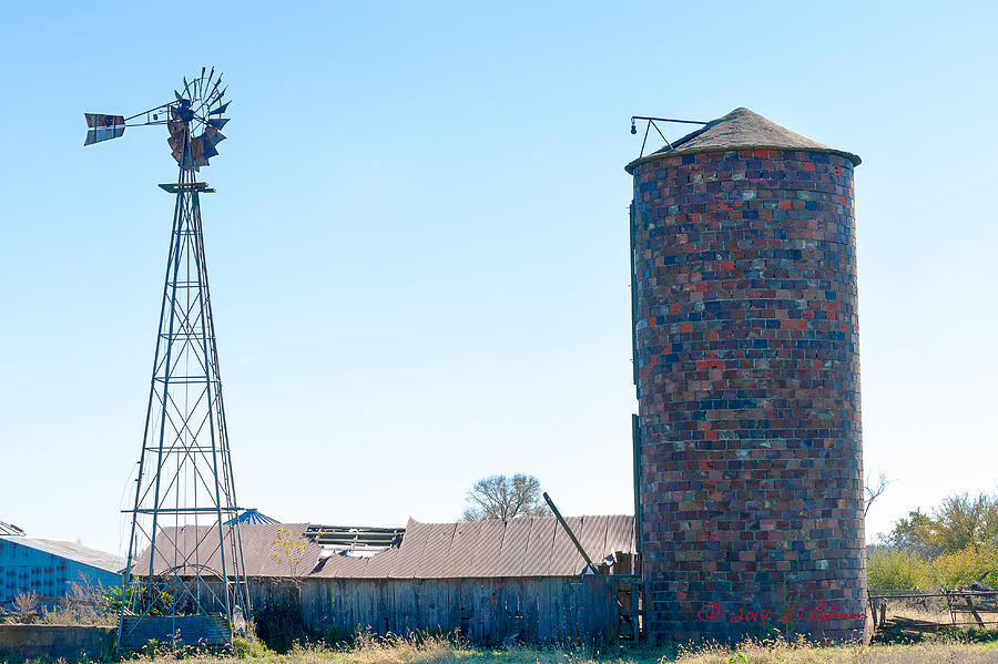 Windmill Shed Silo Photograph by Ed Peterson