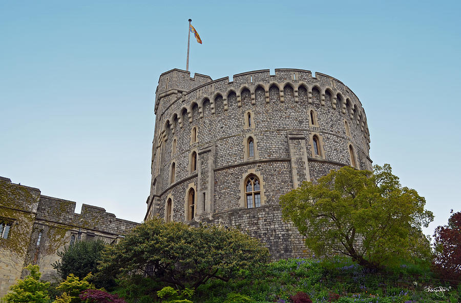Windsor Castle Round Tower And Moat Gardens Photograph by Shanna Hyatt