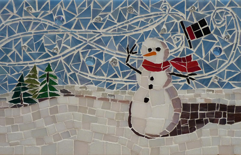 Зимой мозаики. Бумажная мозаика. Снеговик из мозаики. Мозаика зима. Новогодняя мозаика из бумаги.