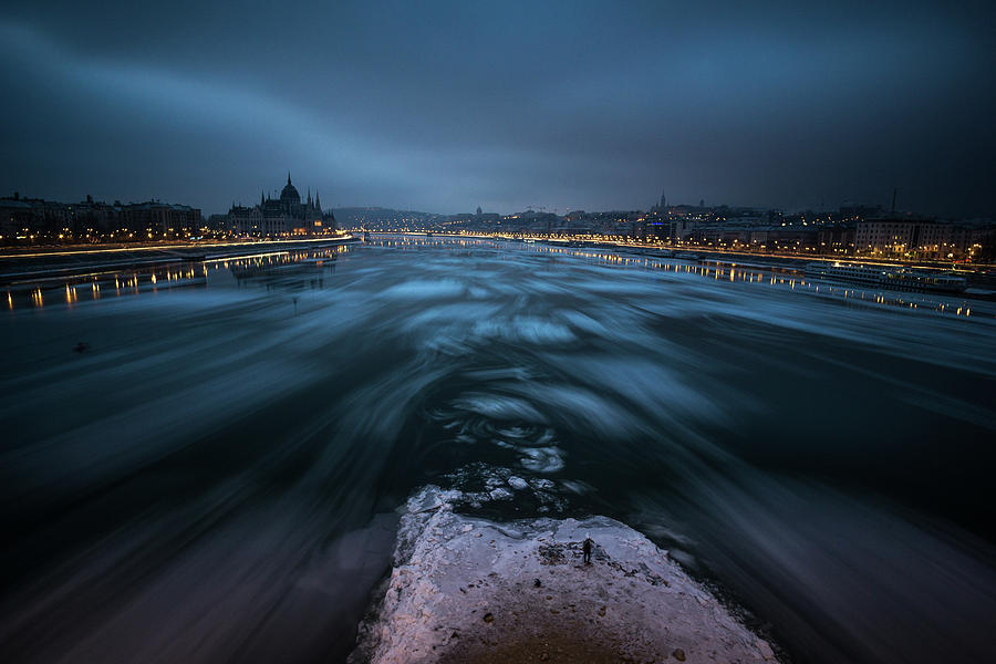 Winter Photograph - Winter Morning In Budapest by Bal?zs Luk?csi