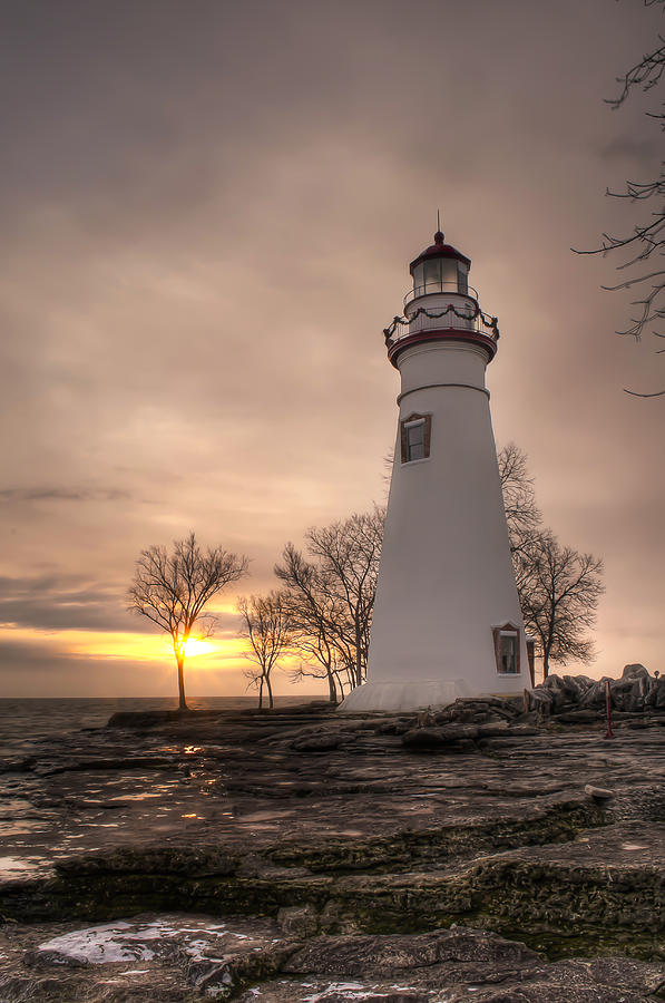 Winter Sunrise at Marblehead Lighthouse - Portrait Photograph by At Lands End Photography