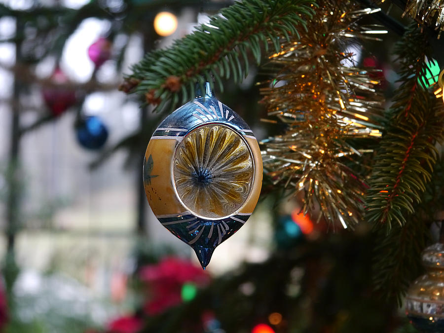 Winterthur - Glass Tree Ornament  Photograph by Richard Reeve