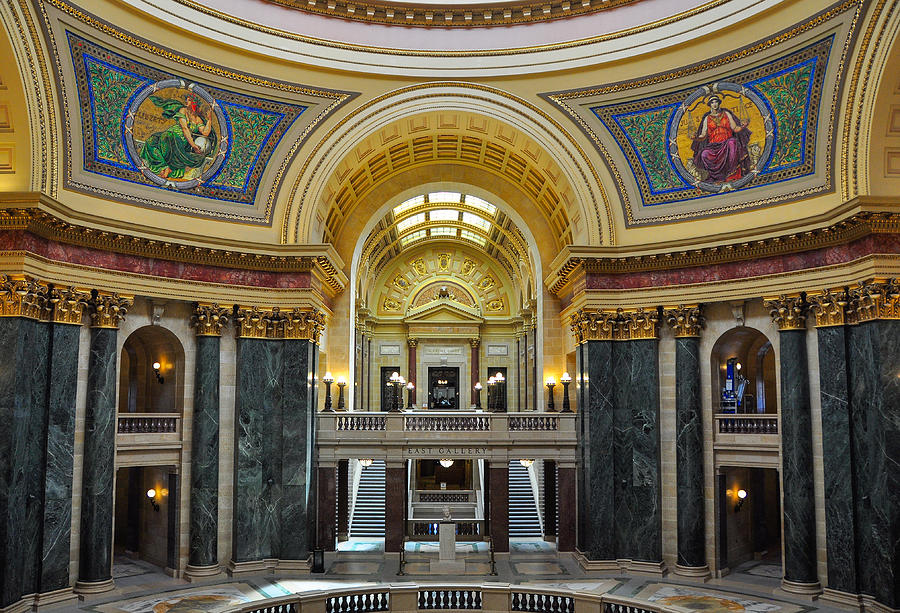 Wisconsin State Capital Building Photograph by Gerald DeBoer