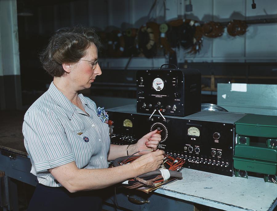 Woman Electric Wiring Technician Photograph by Everett