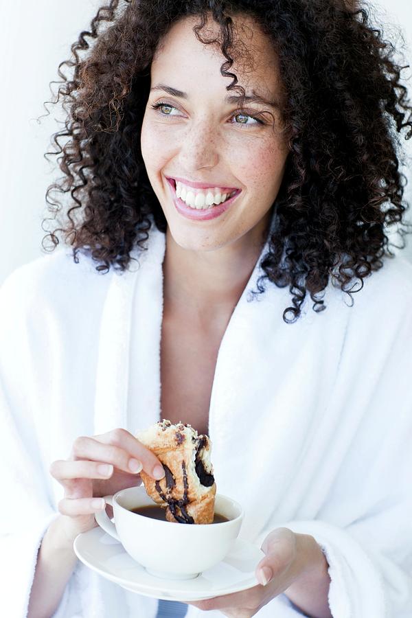 Woman Having Breakfast Photograph By Ian Hooton Science Photo Library