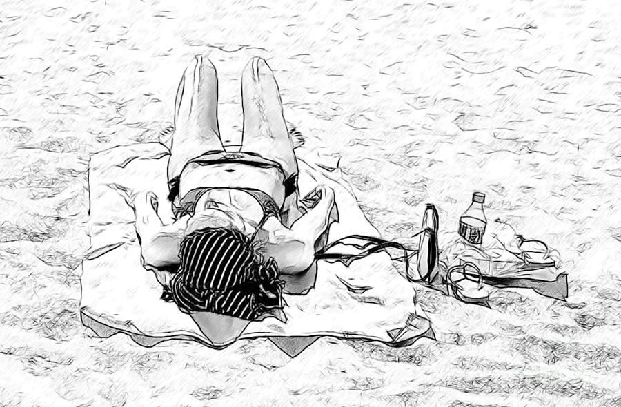 Miami Photograph - Woman On Beach by Les Palenik
