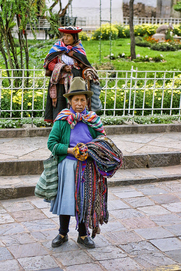 Women Of Cuzco Photograph by Linda Phelps