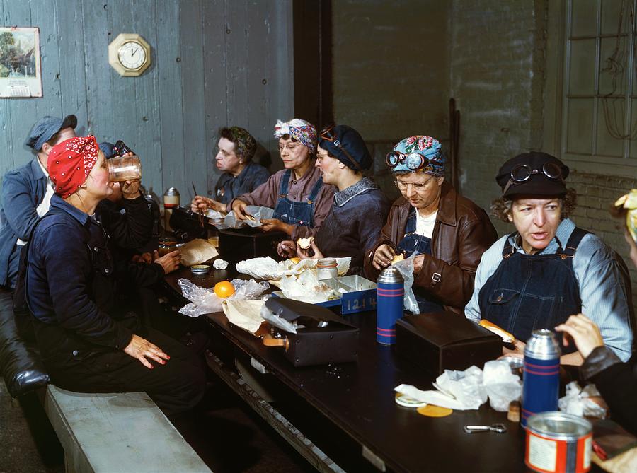 Women Railway Workers At Lunch Photograph by Library Of Congress