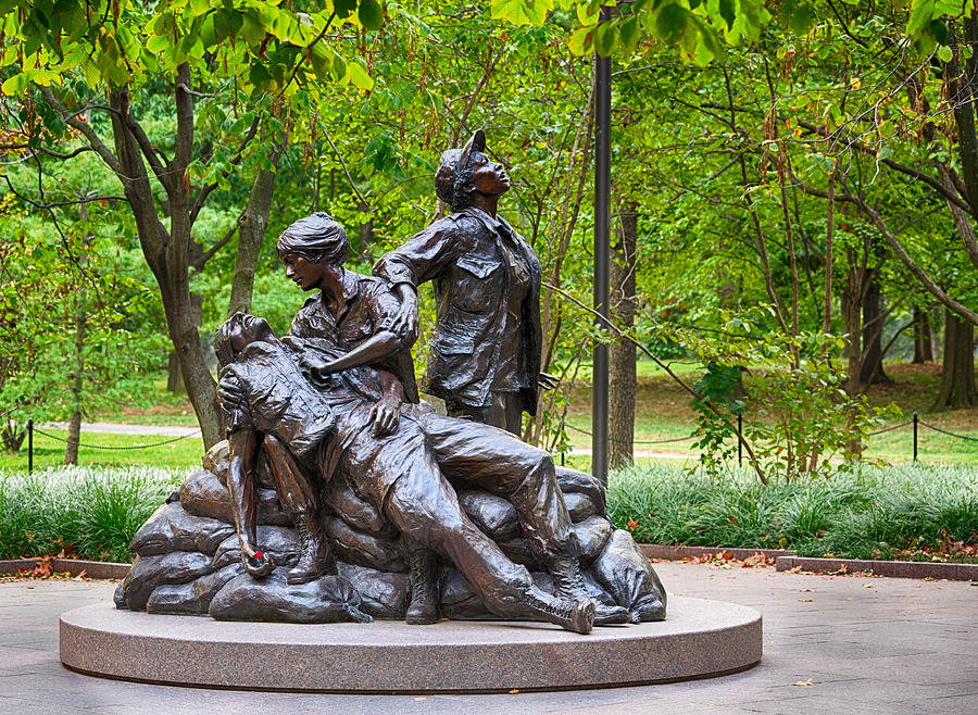Womens Vietnam memorial in Washington #3 Photograph by Steven Heap