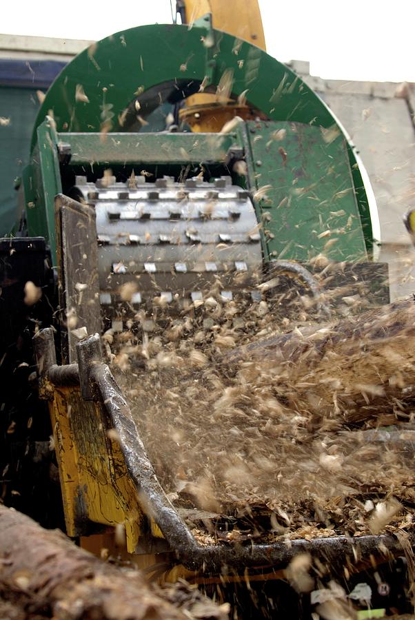 Wood Chipper Photograph by Simon Fraser/science Photo Library