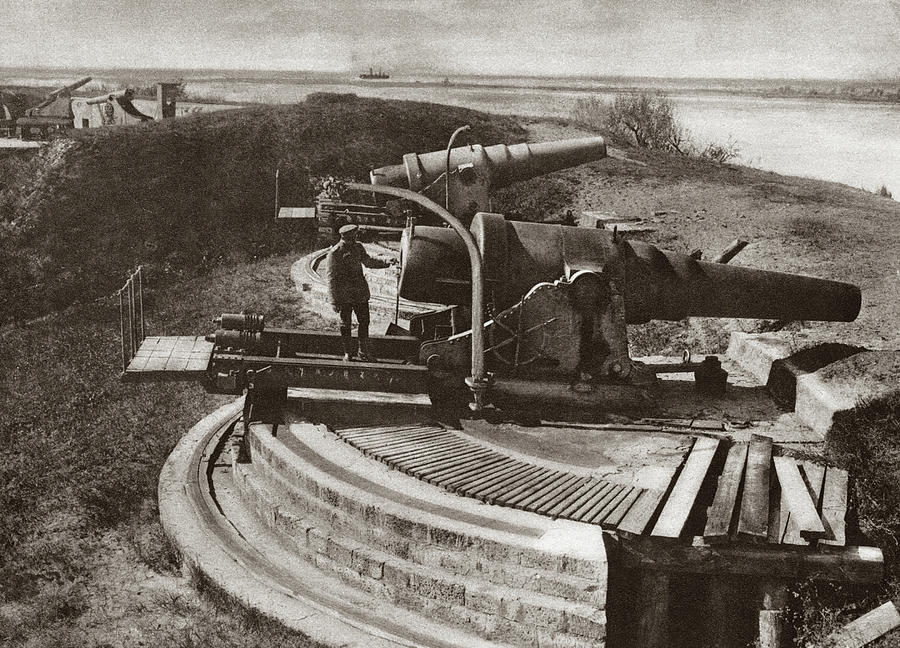 World War I Artillery - To License For Professional Use Visit Granger.com Photograph by Granger