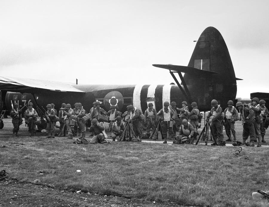 World War II: Air Force Photograph by Granger