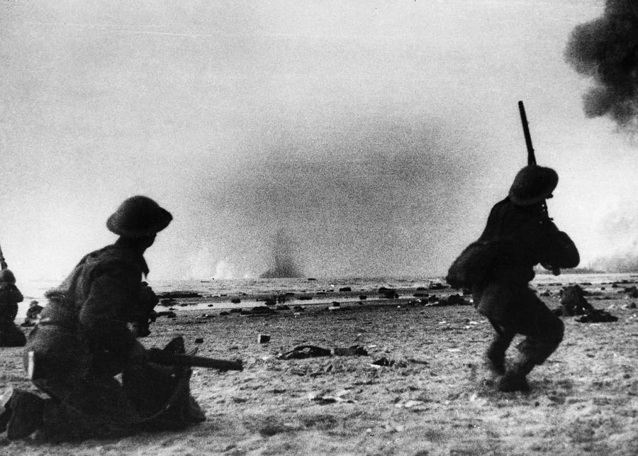 World War II: Dunkirk Photograph by Granger