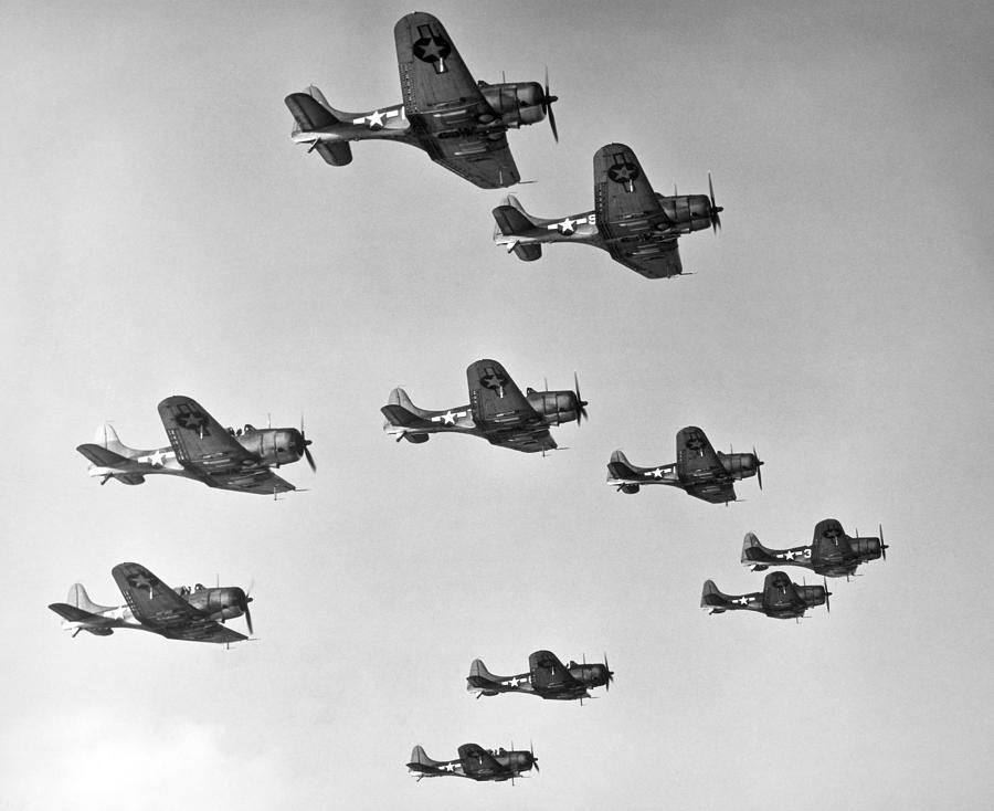 World War II - U.s. Bombers Photograph by Granger