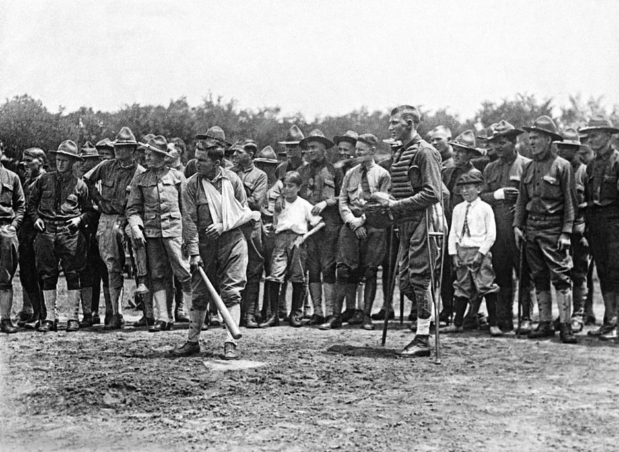 Wounded Soldiers Play Ball Photograph by Underwood Archives