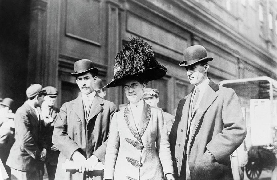 Wright Brothers And Sister Photograph by Library Of Congress