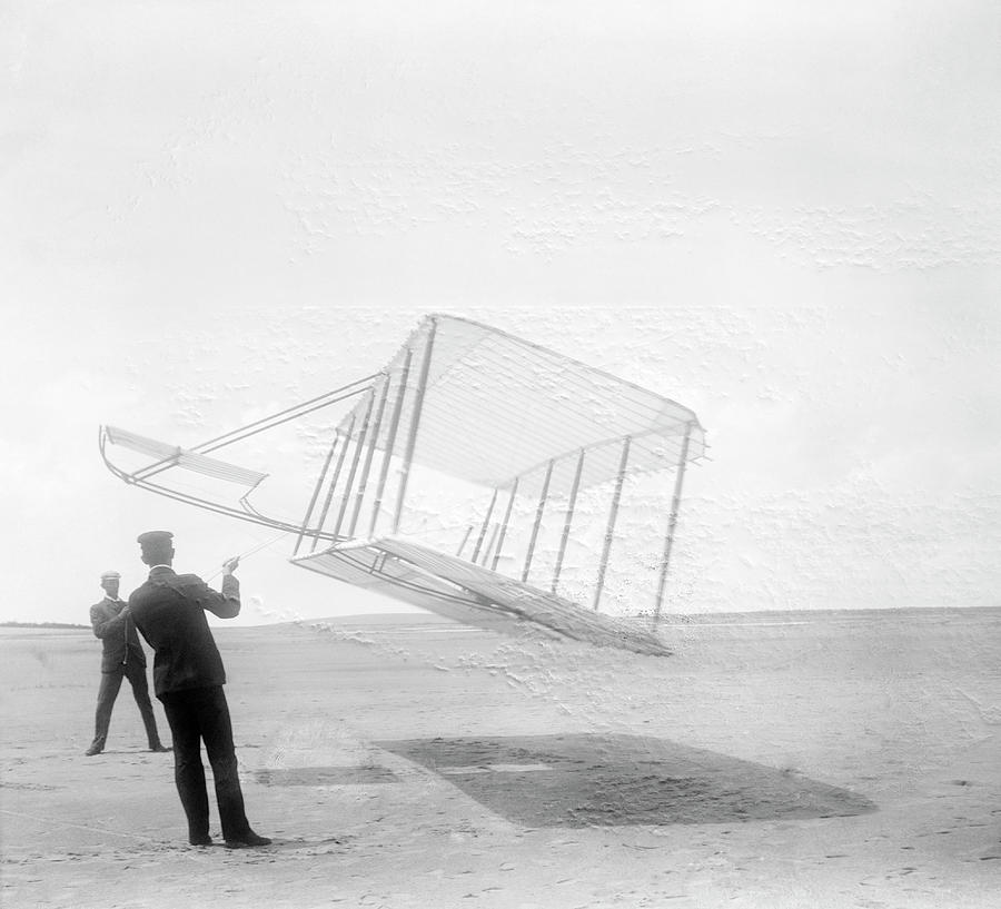 Wright Brothers Testing A Glider In 1901 Photograph by Us Library Of Congress/science Photo Library