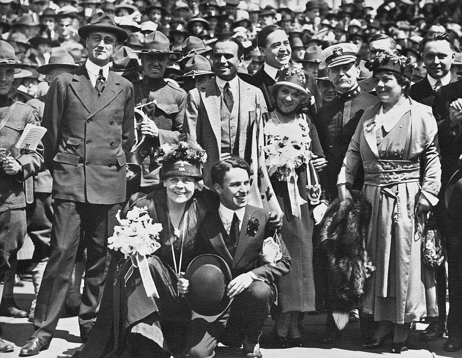 1918 Photograph - Wwi Liberty Loan Drive by Underwood Archives 1918 Photograph - Wwi Liberty Loan Drive by Underwood Archives
