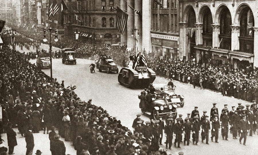 Wwi Liberty Loan Parade Photograph by Granger - Fine Art America