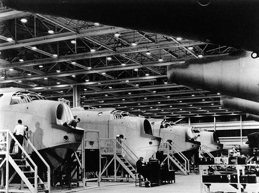 Wwii Bomber Factory, 1943 Photograph by Granger - Pixels