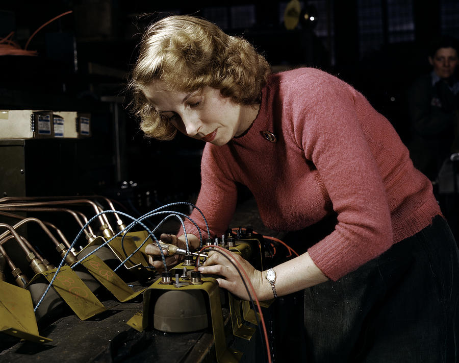 Wwii Electrician, 1943 Photograph by Granger