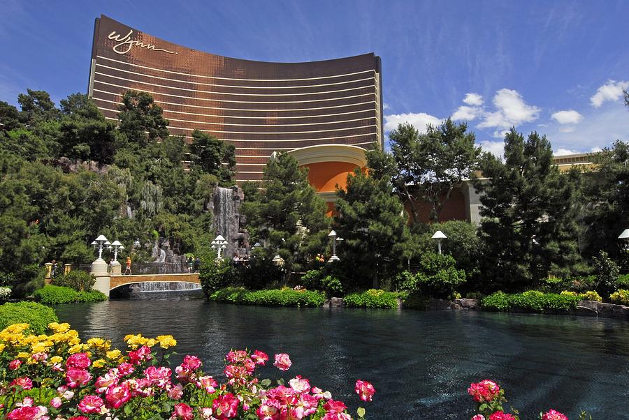 Wynn Hotel And Casino Las Vegas by Willie Harper