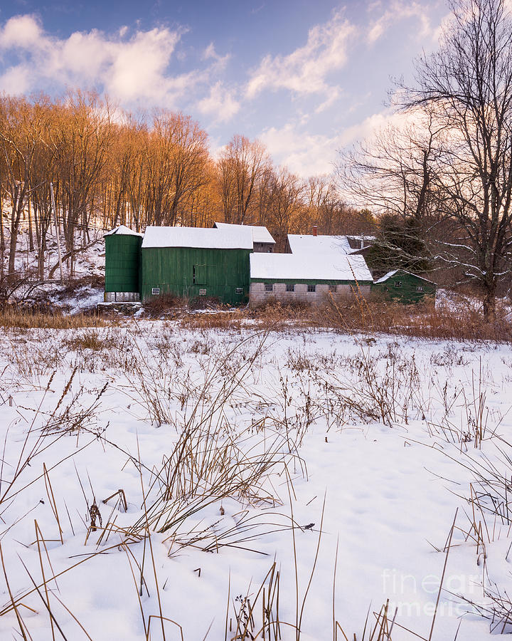 Yankee Farmlands No 20 - New England Barn in Winter Photograph by JG Coleman