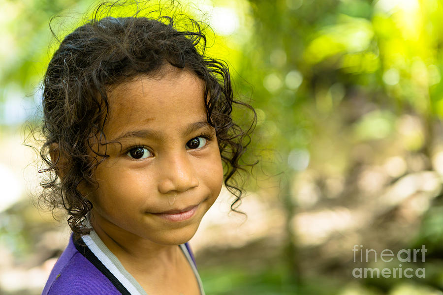 Nature Photograph - Yapese Beauty by Jennifer Stinson