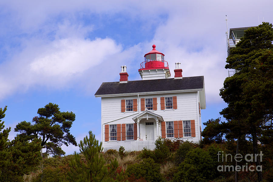 Yaquina Bay Lighthouse Newport Oregon Photograph by Mel Ashar