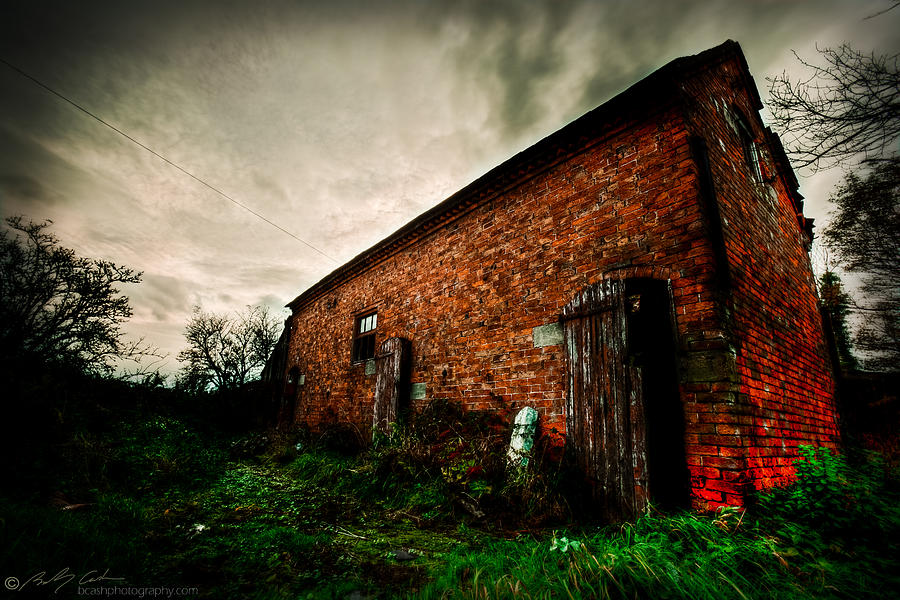Ye Olde Brick Barn Photograph by B Cash
