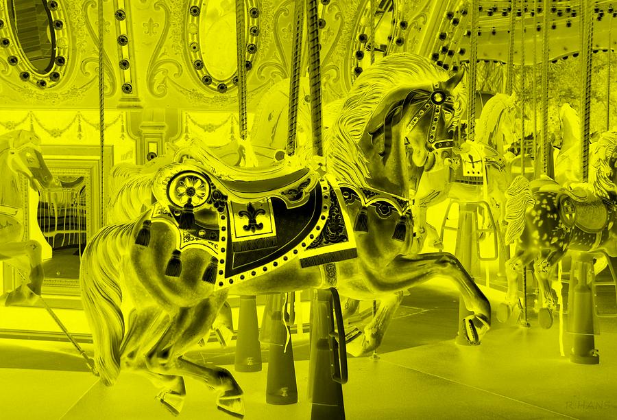 Abstract Photograph - Yellow Horse by Rob Hans