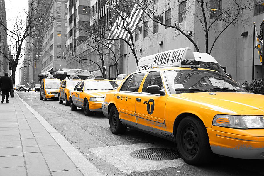 New York City Photograph - Yo Taxi by Thomas Fouch