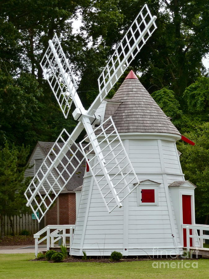 Yorktown Windmill Photograph by Jean Wright