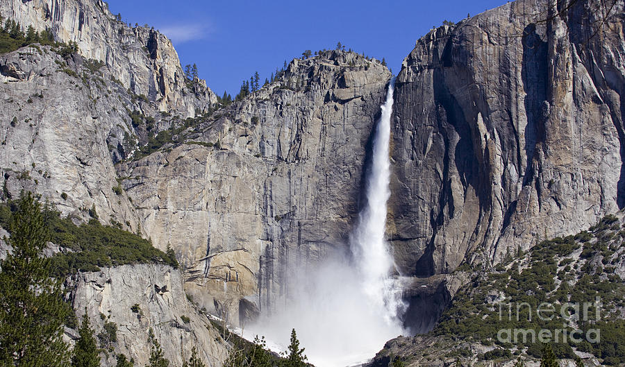 Yosemite National Park Photograph - Yosemite falls by B Christopher