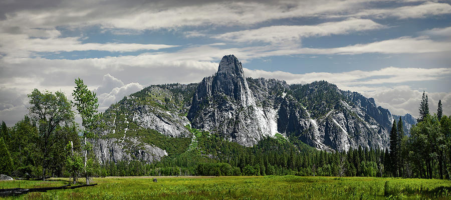Yosemite National Park Photograph by Ed Freeman