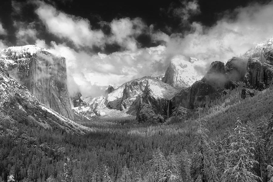 Yosemite Tunnel View after snow storm Photograph by Douglas Punzel ...