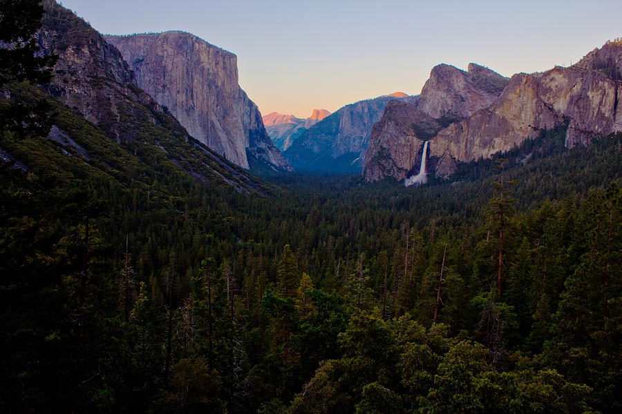 Yosemite Valley Photograph by John McGraw