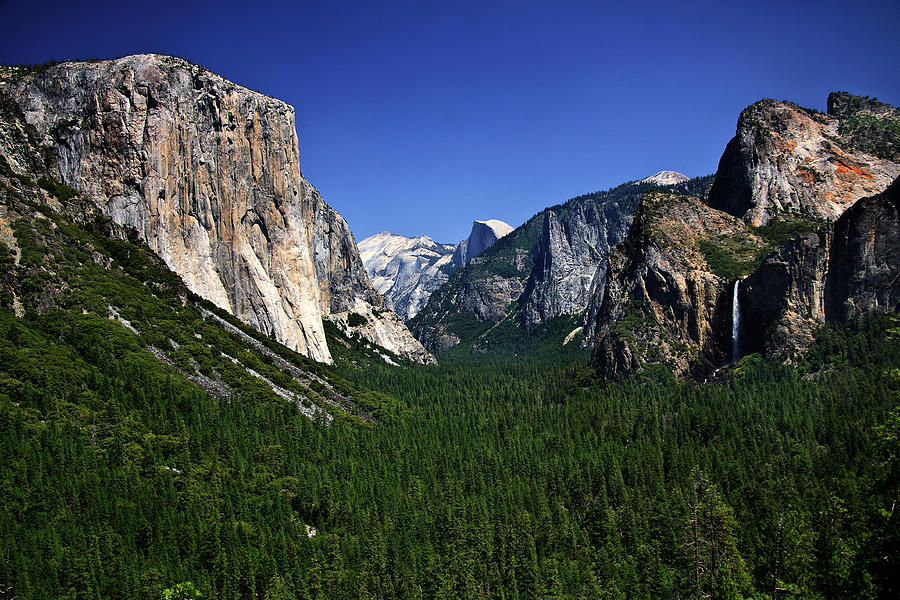 Yosemite Valley - Tunnel View Photograph by Levin Rodriguez