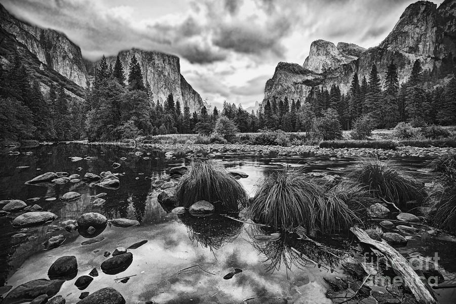 Yosemite National Park Photograph - Yosemites Valley View by Priscilla Burgers