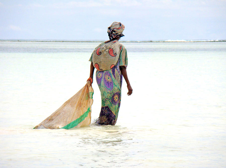 Beach Photograph - Zanzibar women 03 by Giorgio Darrigo