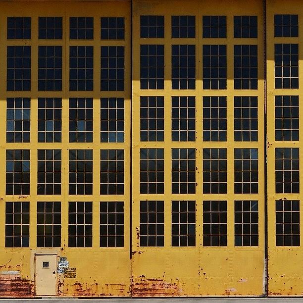 Windows Photograph - 🏢 by David Root