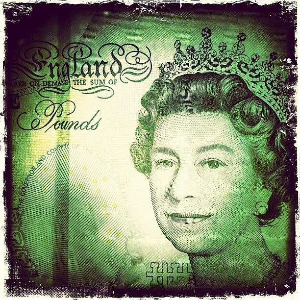 Pound Photograph - £ Diamond Jubilee £ by James Roberts