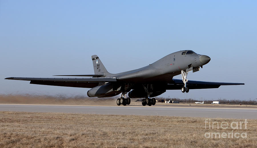 A B-1b Lancer Takes Off From Dyess Air Photograph By HIGH-G Productions ...