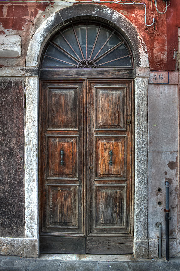 Old doors tell old stories, en.wikipedia.org/wiki/Kruununha…