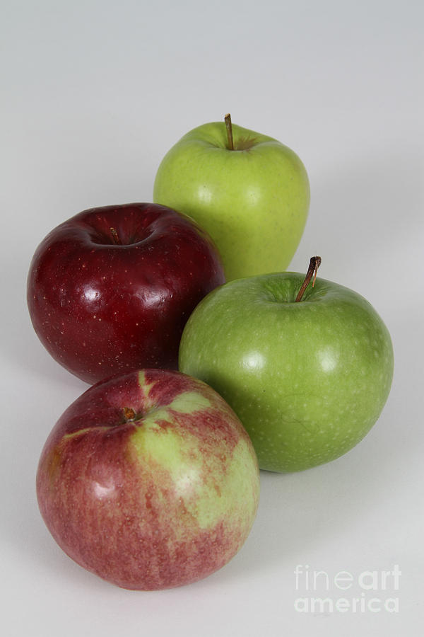 Apples #1 Photograph by Photo Researchers, Inc.