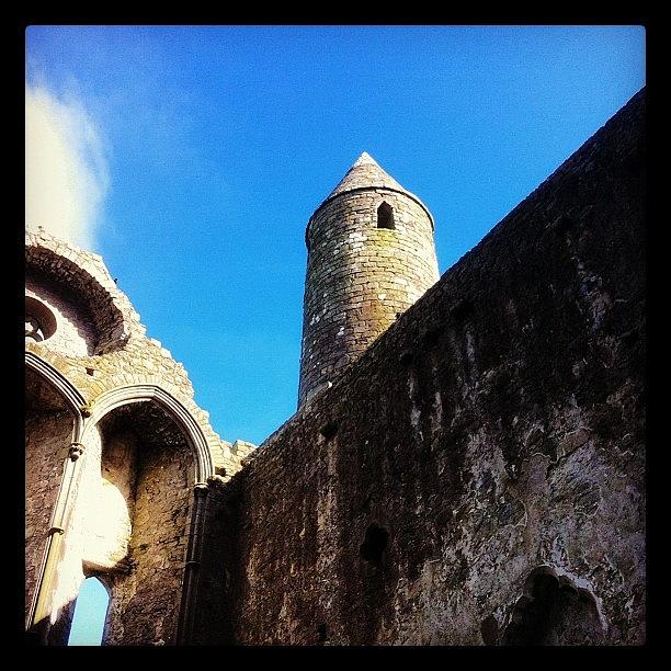 Castle Photograph - #cashel #castle #ireland #1 by Mario Espinoza